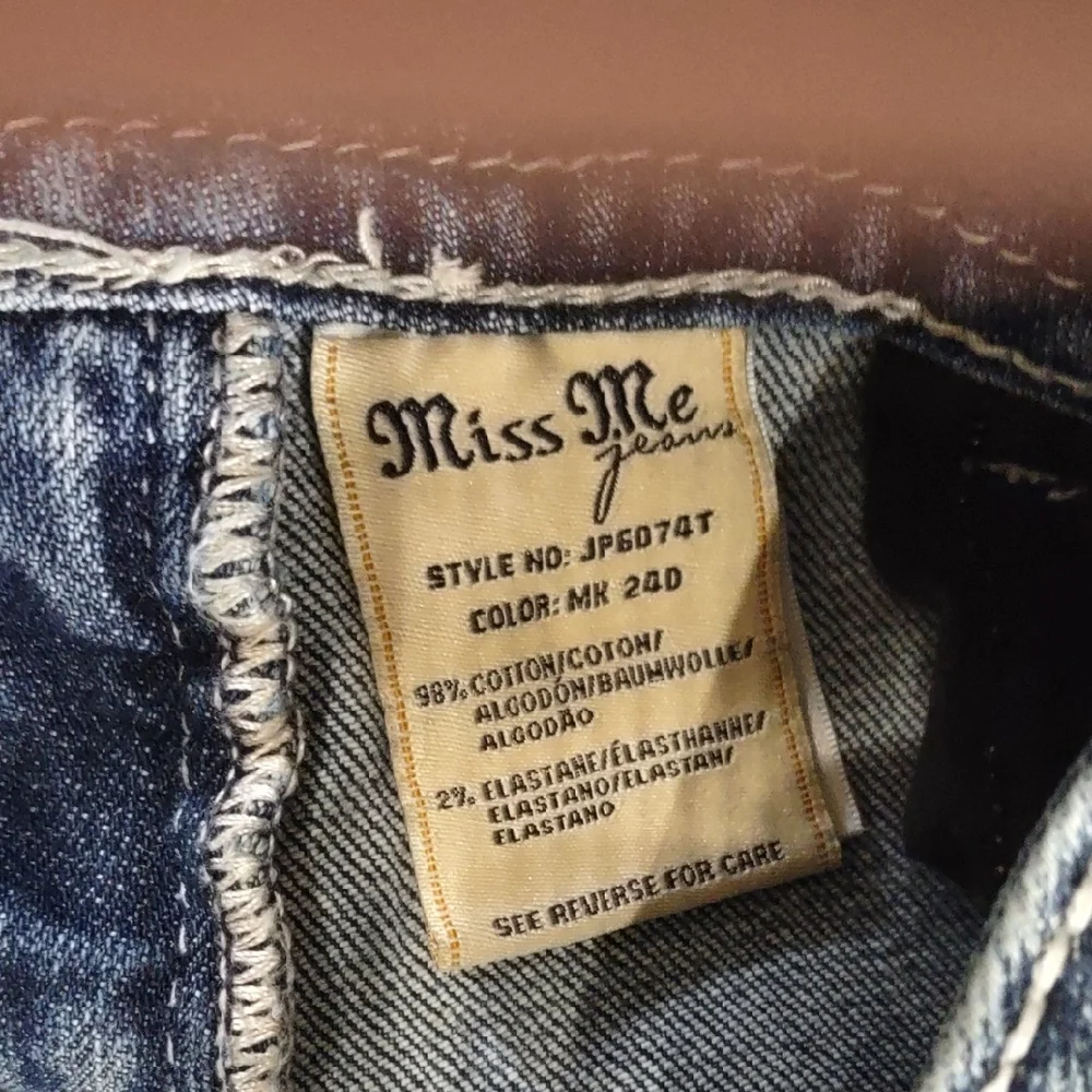 MISS ME STRAIGHT Blue Jeans with Embellished Pockets - Picture 15 of 17